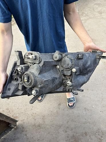 eagle eyes: Передняя правая фара Toyota 2003 г., Б/у, Оригинал — 2