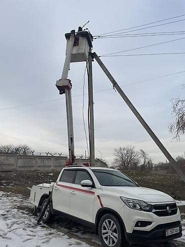 пневмо баллоны: Стрела 12 м, 200 т — 1