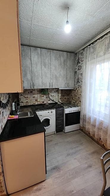 продается кошара: 1 комната, 40 м², 105 серия, 1 этаж, Косметический ремонт — 1
