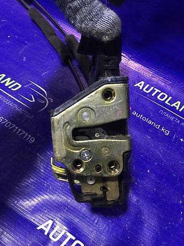 camry 2017: Замок двери Toyota 2006 г., Япония — 3