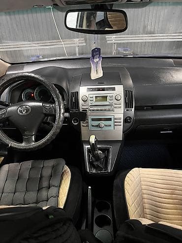 Продажа авто: Toyota Corolla Verso: 2005 г., 1.8 л, Механика, Бензин — 8