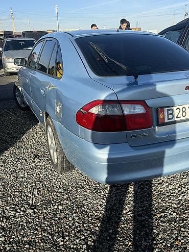 продаю авто в рассрочку бишкек: Mazda 626: 2001 г., 2 л, Механика, Бензин, Хэтчбэк — 4