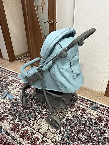 коля: Прогулочная коляска с большим капюшоном, цвет — светло‑голубой — 3
