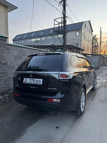 Продажа авто: Mitsubishi Outlander: 2013 г., 2.4 л, Автомат, Бензин, Кроссовер — 2