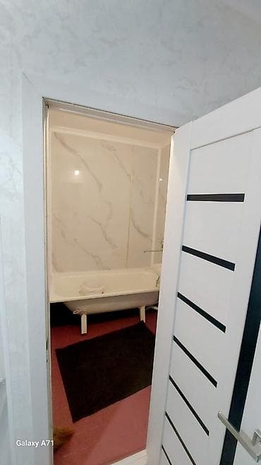 без хозайын квартира: 1 комната, 35 м², 105 серия, 2 этаж — 8