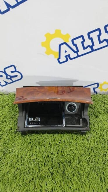 электронный словарь новый: Mercedes-Benz W211, пепельница — 1