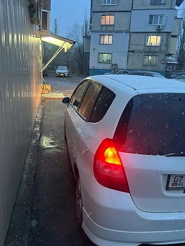 фит 2012: Honda Fit: 2002 г., 1.3 л, Вариатор, Бензин, Хэтчбэк — 3