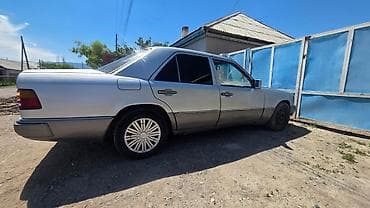 Mercedes-Benz W124: 1992 г., 2 л, Механика, Бензин, Седан at lalafo.kg Mercedes-Benz W124: 1992 г., 2 л, Механика, Бензин, Седан