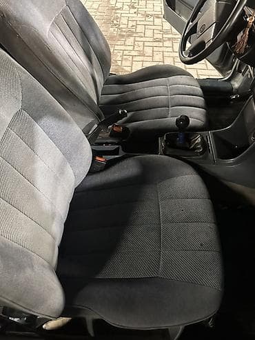 кузов на пассат: Volkswagen Passat Variant: 1991 г., 1.8 л, Кол менен иштөөчү, Универсал — 7