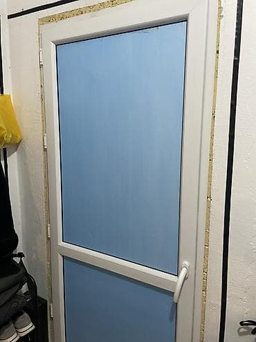 дверт: Пластиковая дверь с остеклением (ПВХ) - Материал рамы: ПВХ, белый — 1