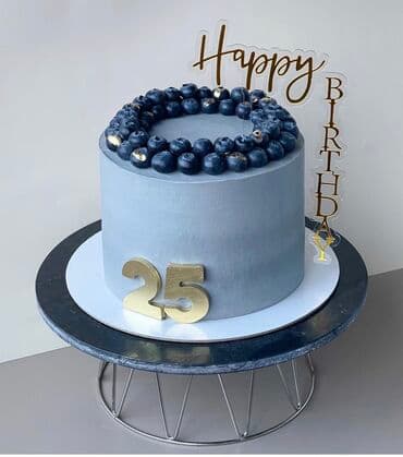 Делаю торты на заказ обучалась в Москве,любой сложностикг декор