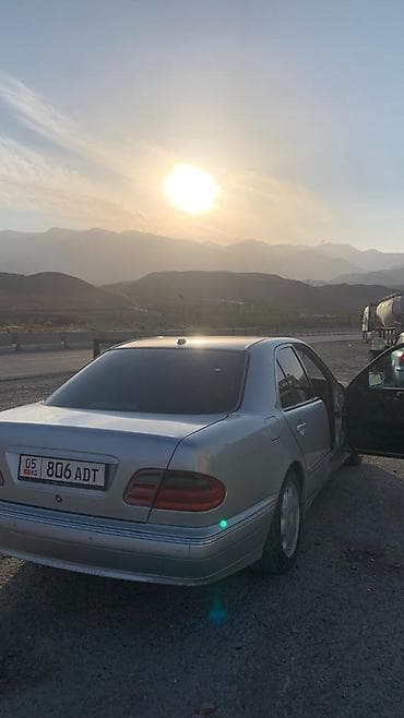 торг: Mercedes-Benz E-Class: 2001 г., 3.2 л, Автомат, Дизель, Седан — 4