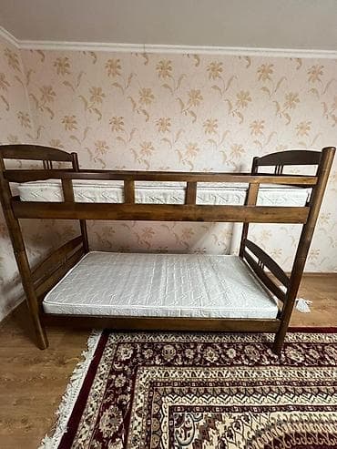 Эмерек: Двухъярусная кровать из массива дерева с двумя матрасами - Материал — 1
