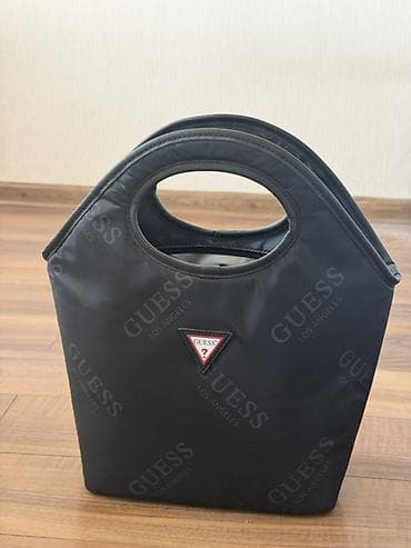 Личные вещи: Сумка Guess Los Angeles
Внутри водонепроницаемая термоподкладка
Новая — 1