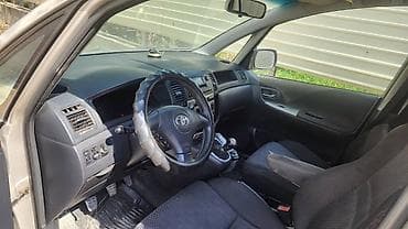 джили авто: Toyota Corolla Verso: 2001 г., 1.6 л, Механика, Бензин, Минивэн — 4