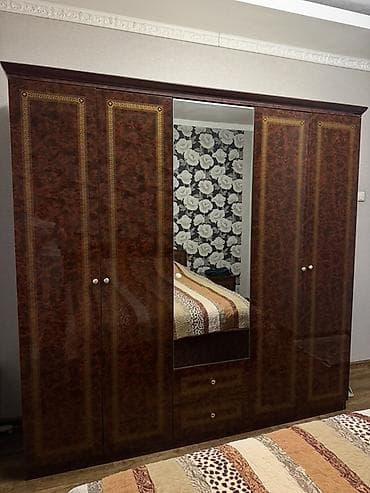 alpen gold: Спальный гарнитур, Б/у, Двуспальная кровать, Шкаф, Трюмо — 1