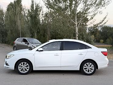 byd e1: MG : 2024 г., 1.5 л, Автомат, Бензин, Седан — 5