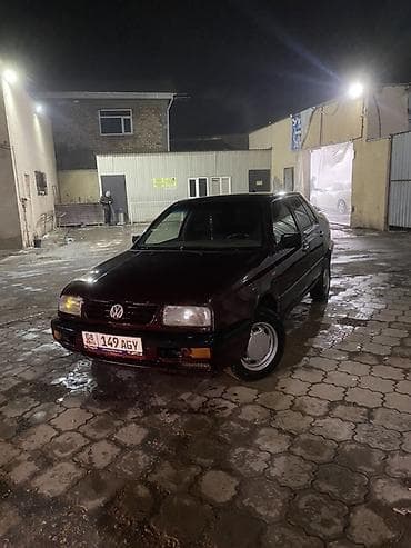 Продажа авто: Volkswagen Vento: 1992 г., 1.8 л, Механика, Газ, Седан — 3