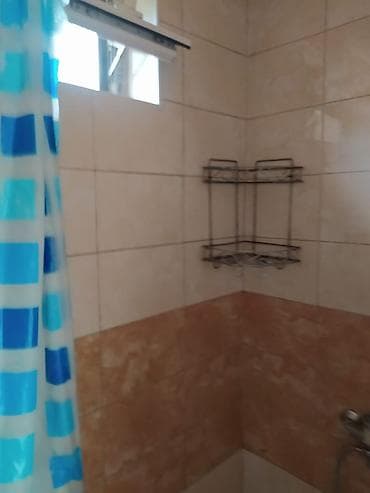 vip hostel: Сдаю комнату с прихожей всеми условиями Планировка и оснащение: - — 8