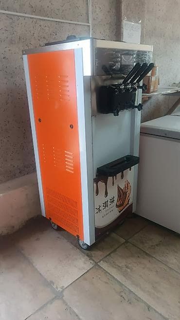 Профессиональный аппарат для мягкого мороженого (фризер) - Напольная at lalafo.kg Профессиональный аппарат для мягкого мороженого (фризер) - Напольная