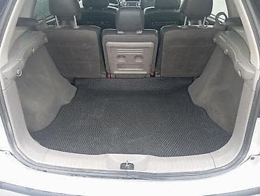 almer: Nissan Tino: 2001 г., 1.8 л, Механика, Бензин, Хэтчбэк — 8
