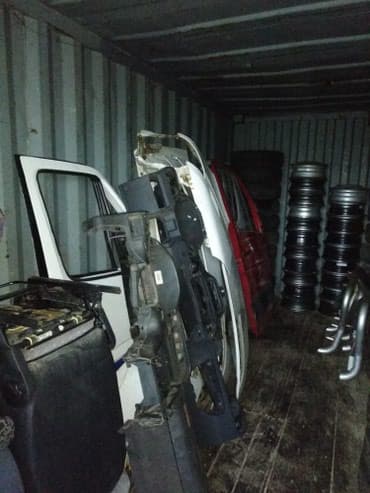 Привозные запчасти на спринтер есть на тди сди Рекс есть почти все at lalafo.kg Привозные запчасти на спринтер есть на тди сди Рекс есть почти все