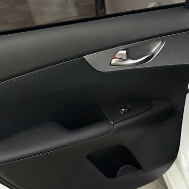 gelly coolray: Kia K3: 2021 г., 1.6 л, Автомат, Бензин, Седан — 8