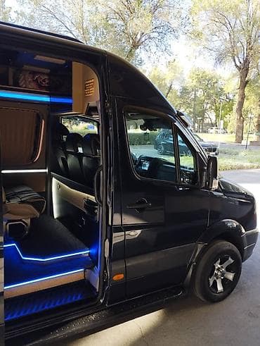 туристическое кресло: Volkswagen Crafter — пассажирский микроавтобус повышенного комфорта — 6