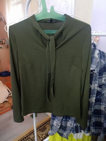 Кофты, свитеры at lalafo.kg Кофты, свитеры