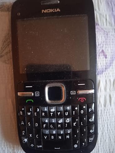 red square keyrox: Nokia C3, Б/у, цвет - Черный — 1