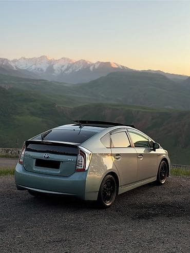 солнеч: Toyota Prius: 2012 г., 1.8 л, Вариатор, Гибрид, Хэтчбэк — 3