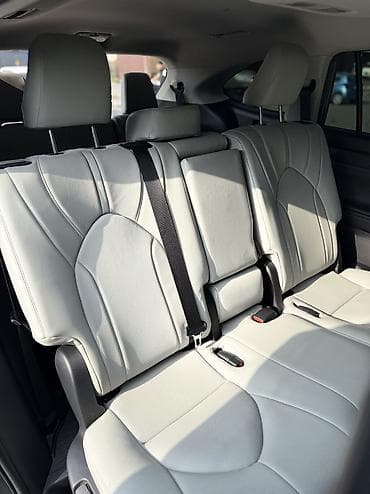 а его мерс: Toyota Highlander: 2023 г., 2.5 л, Вариатор, Гибрид, Кроссовер — 9