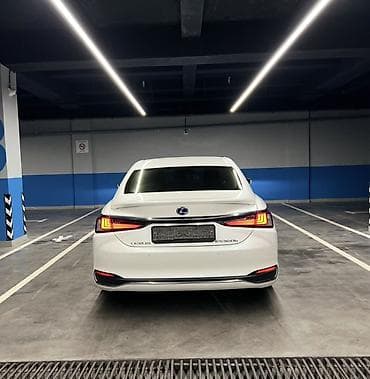 Транспорт: Lexus ES: 2021 г., 2.5 л, Вариатор, Гибрид, Седан — 10