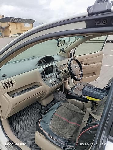 Продажа авто: Toyota Raum: 2003 г., 1.5 л, Хэтчбэк — 3