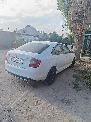 skoda fabia: Skoda Rapid: 2015 г., 1.6 л, Механика, Бензин, Седан — 5