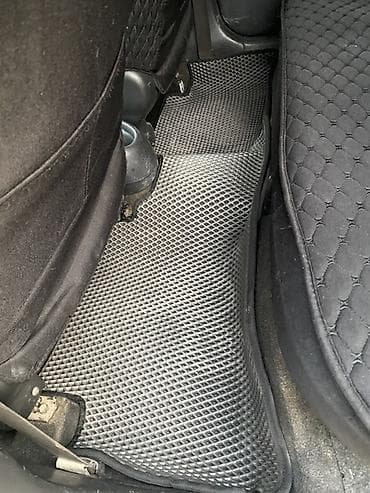 япония машина: Toyota Vitz: 2003 г., 1 л, Автомат, Бензин, Хэтчбэк — 4