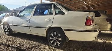 2 8: Daewoo Nexia: 1996 г., 1.5 л, Механика, Бензин, Седан — 10