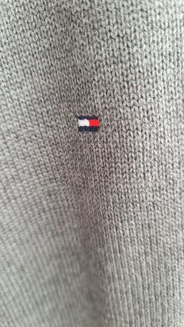 ош вещи: Мужской кардиган 
Размер S 
Оригинал — 4