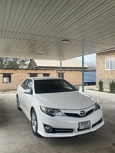 продаю камри: Toyota Camry: 2012 г., 2.5 л, Автомат, Бензин, Седан — 2