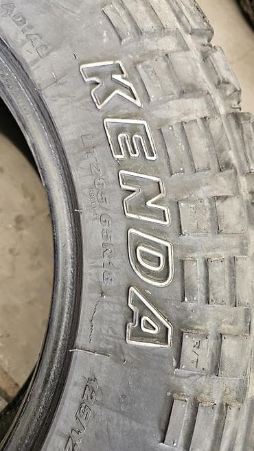 john dere: Шины 285 / 65 / R 18, Всесезонная, Б/у, Внедорожные (АТ/МТ), KENDA — 1