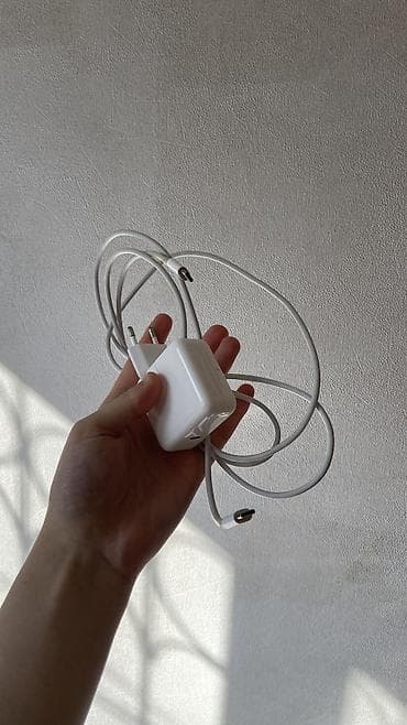 macbook m1 air: Для лёгких задач, Б/у, M1, ОЗУ, RAM: 8 ГБ — 5