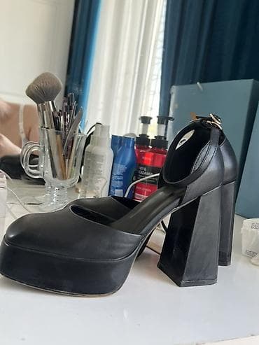 Туфли на высоком каблуке с платформой, черные. Идеальны для тех, кто