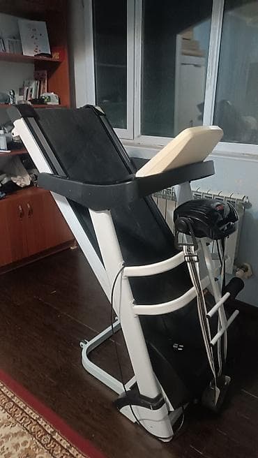 Беговая дорожка электрическая, складная. Основные характеристики: -