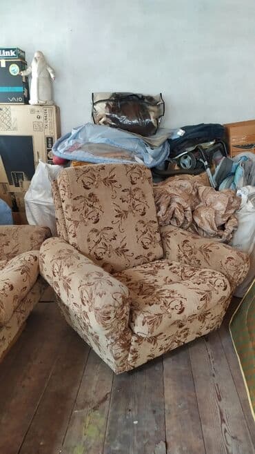 чехлы на диваны и кресла: Комплект диван плюс два кресла, Качество и состояние очень хорошее — 1