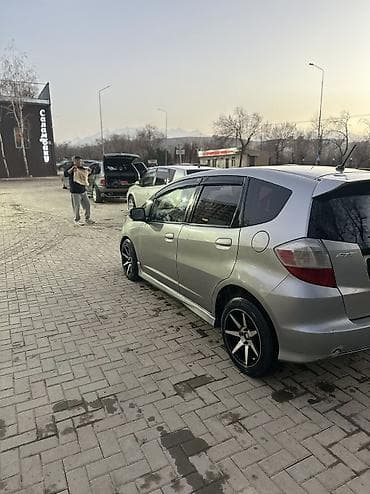 хонда фит 2008 год: Honda Fit: 2009 г., 1.5 л, Автомат, Бензин, Хэтчбэк — 6