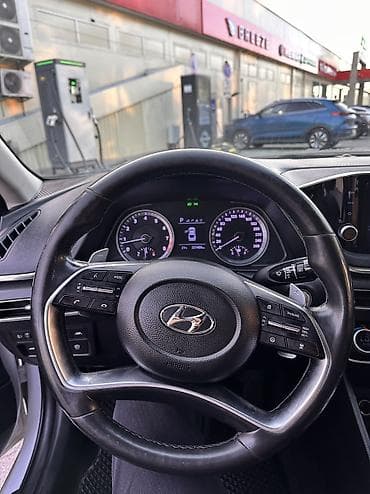 полик на саната: Hyundai Sonata: 2019 г., 2 л, Автомат, Газ, Седан — 9