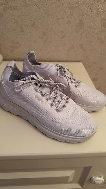 Кроссовки, 38.5, Geox, Новый, цвет - Белый, Самовывоз