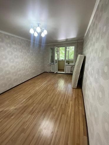 flat osh: 3 комнаты, 58 м², 9 мкр 104 серия, 2 этаж, Косметический ремонт — 1