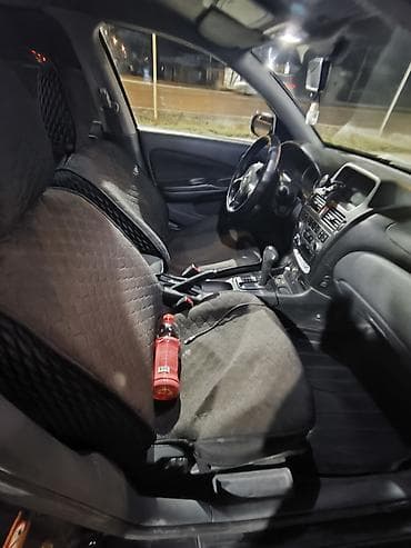 lada 9: Nissan Almera: 2004 г., Автомат, Седан — 3