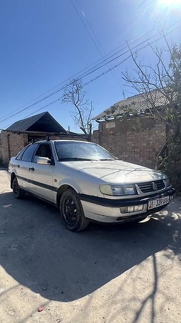 Volkswagen Passat: 1995 г., Газ, Седан — 2